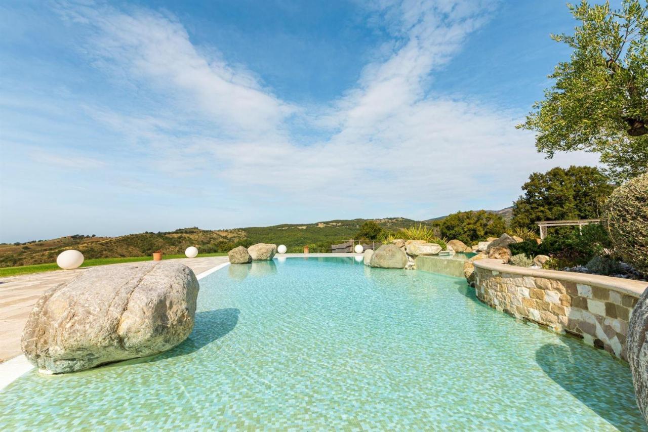 Pievania Roccalbegna Bagian luar foto